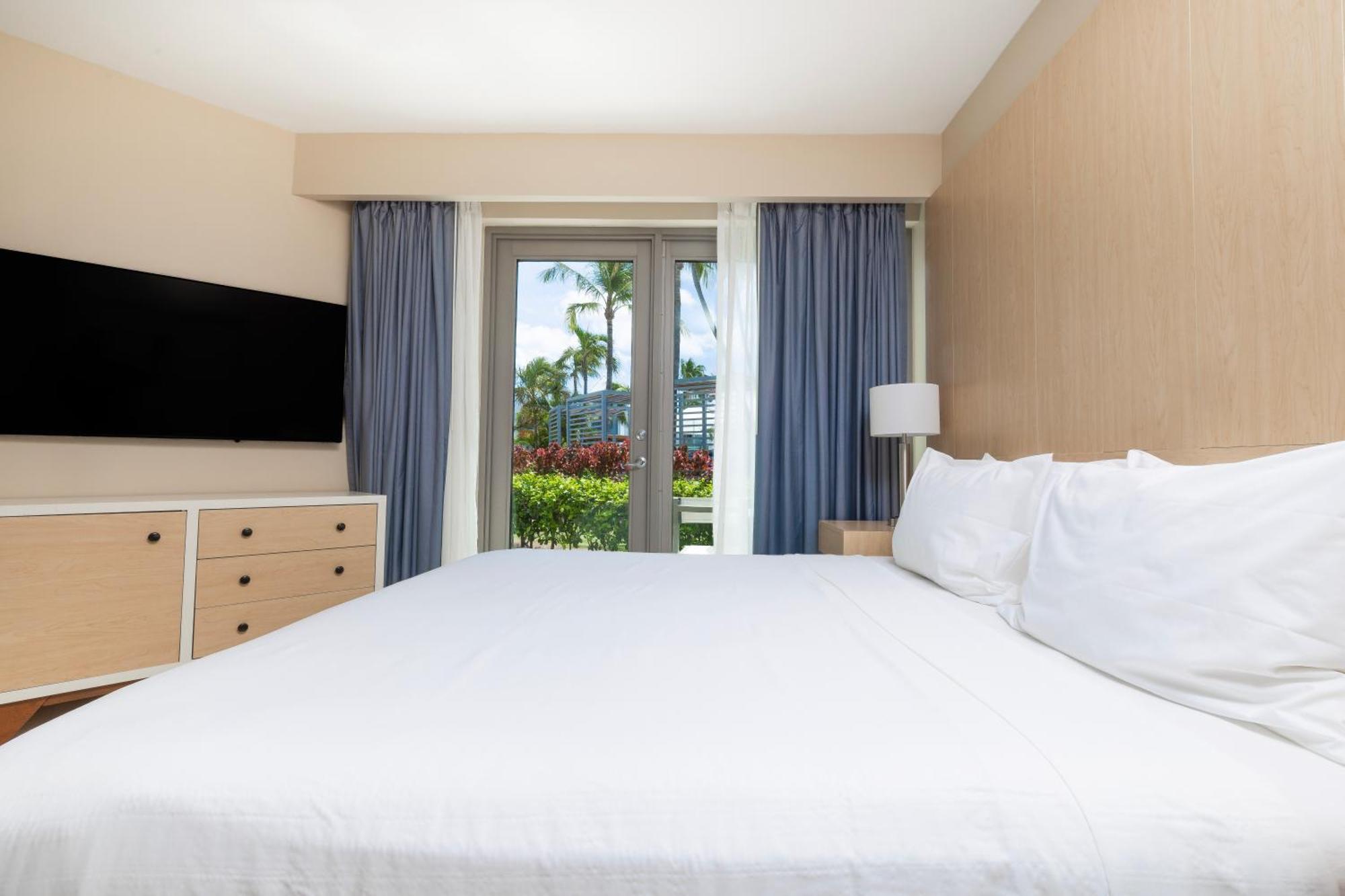The Mill Resort And Suites Palm Beach Bagian luar foto
