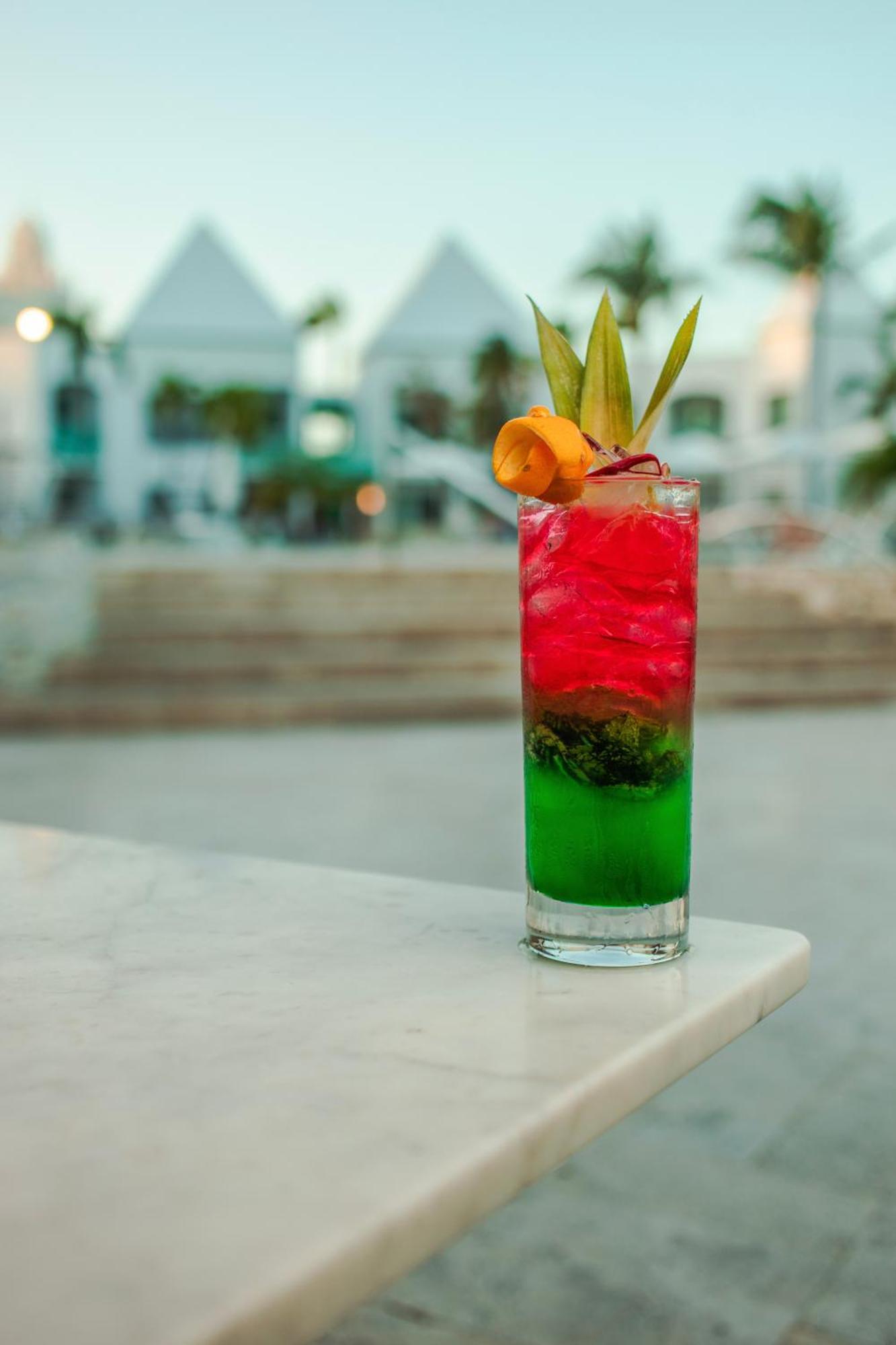 The Mill Resort And Suites Palm Beach Bagian luar foto
