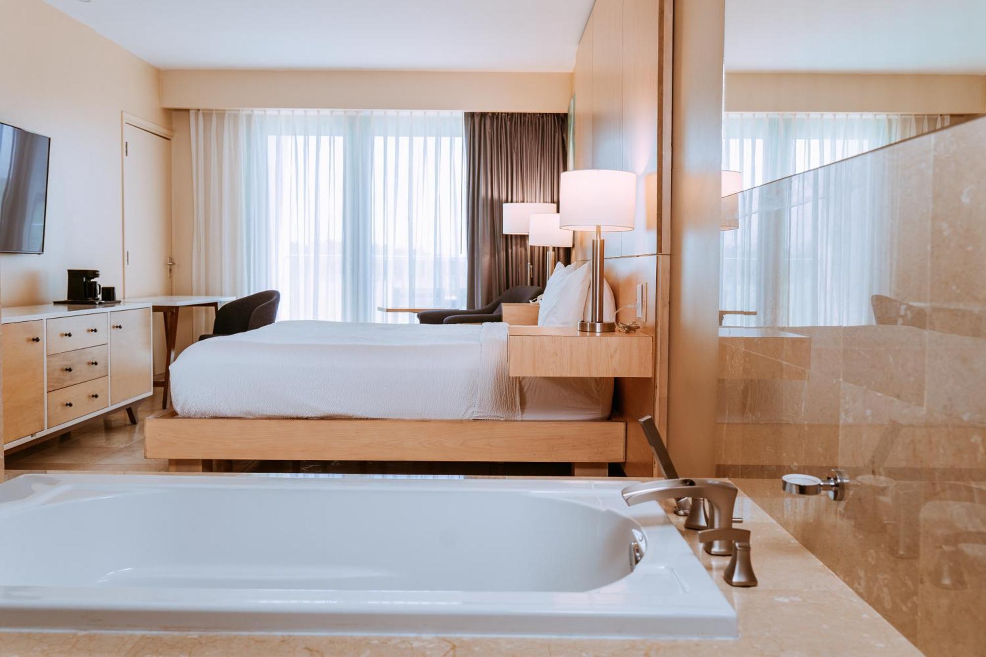 The Mill Resort And Suites Palm Beach Bagian luar foto